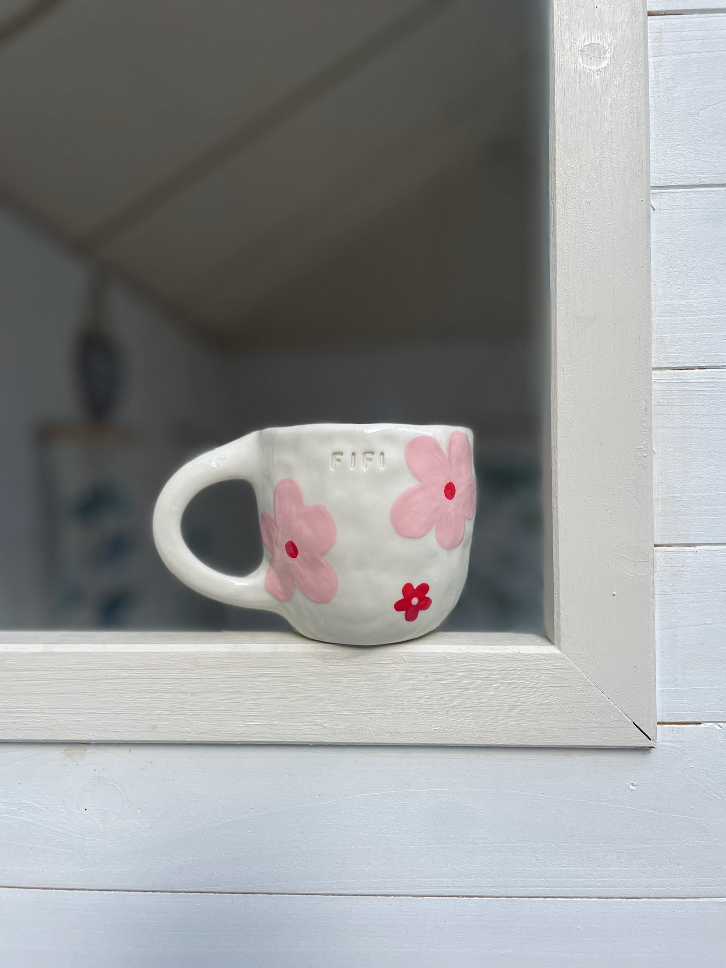 Custom mug pink and red daisy